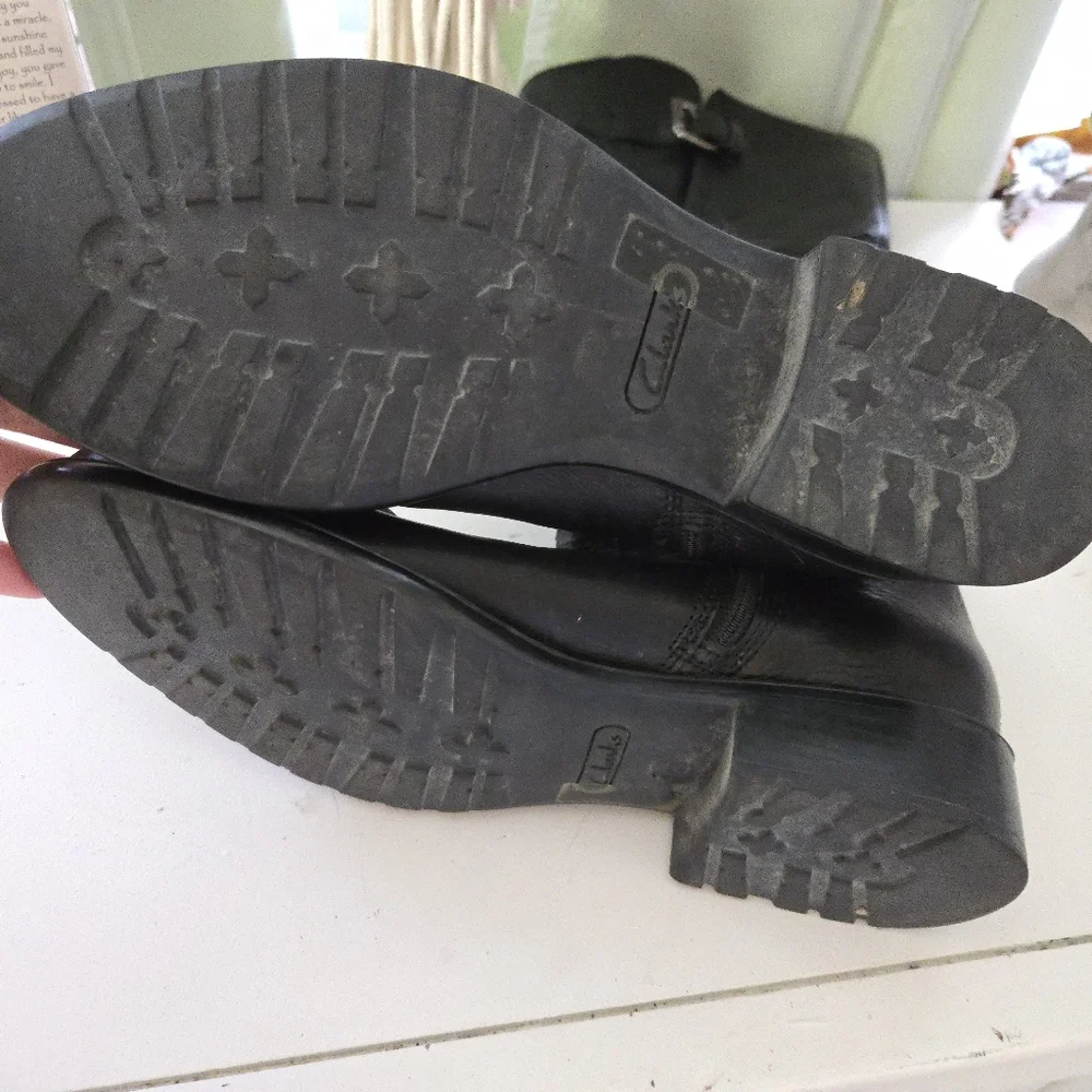 Women's Riding Boots - Picture 3 of 5